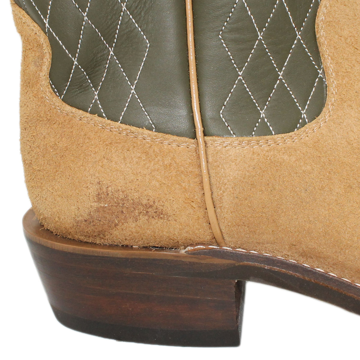 14" Forest upper w/ Diamond Stitching
Buckskin Rough Out Steer Vamp
Wide French Square Toe
Slightly Tapered Heel