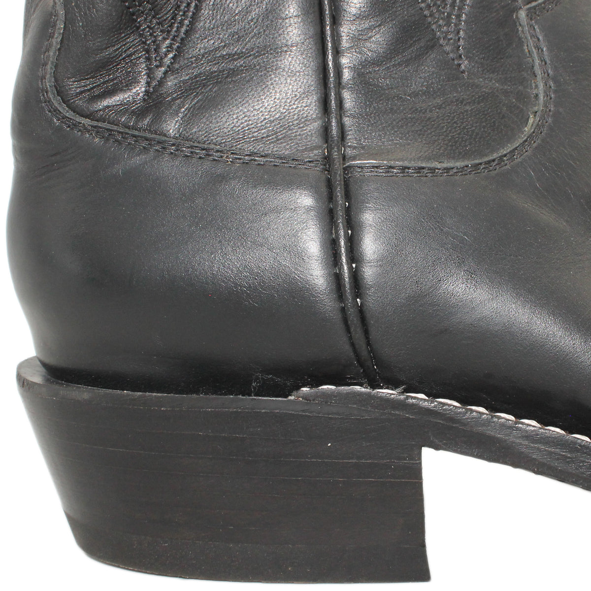 12" Black Kidskin Upper w/ Beck 3 Row Stitching

Black Calf Vamp

Wide French Toe

Slightly Tapered Heel

Leather Sole