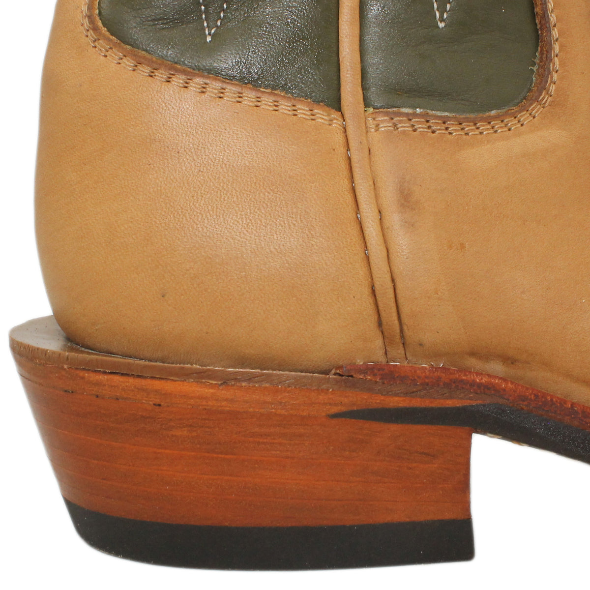 14" Forest Upper w/ Beck Classic Stitching

Buckskin Steer Vamp

Regular French Square Toe

Slightly Tapered Heel