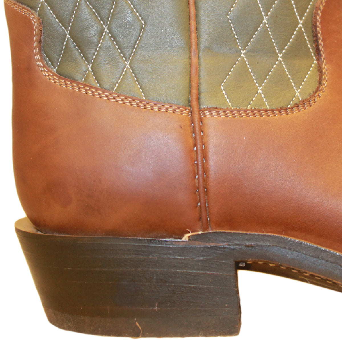 14" Forest Upper w/ Diamond Stitching

Saddle Timberjack Steer Vamp

Wide French Square Toe

Slightly Tapered Heel