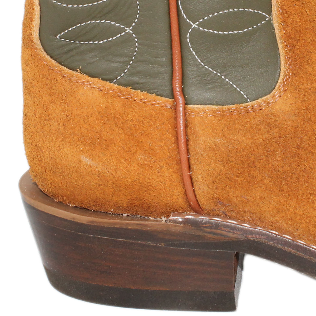 12" Forest Upper w/ Loops Stitching

Tobacco Rough Out Steer Vamp

Wide French Square Toe

Slightly Tapered Heel